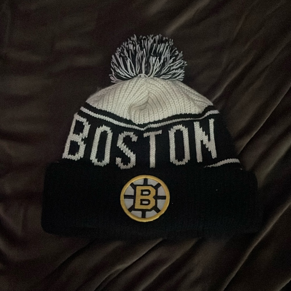 Boston Bruins beanie